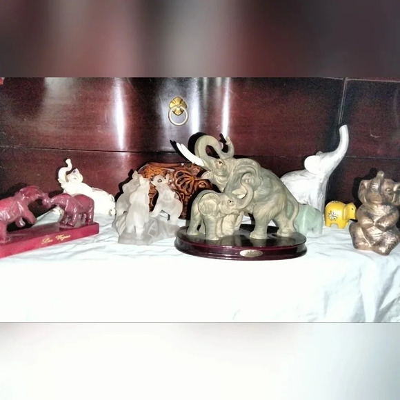 23 piece lot elephant collection - Picture 3 of 11